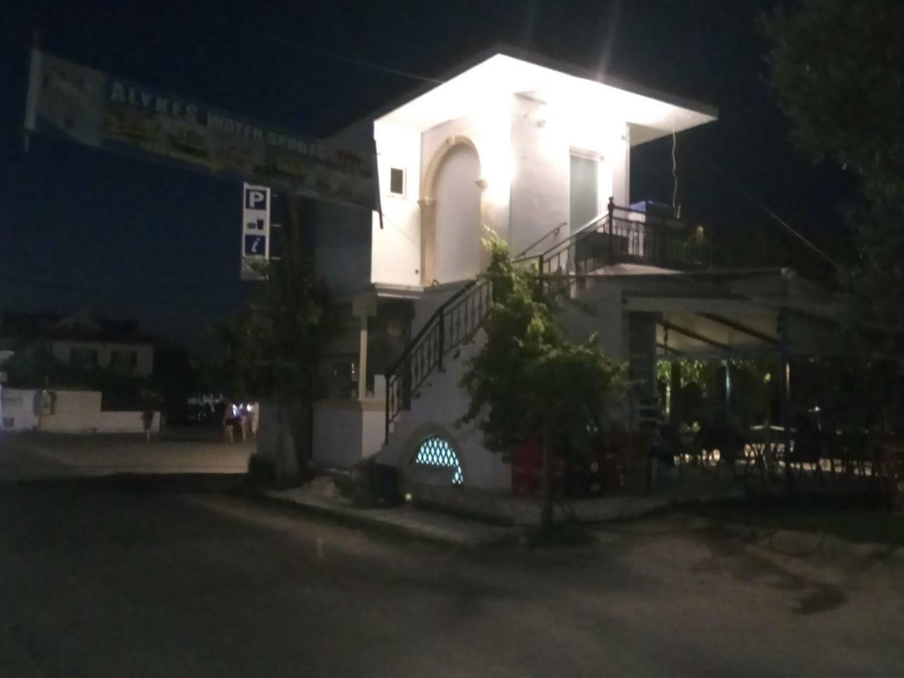 Monte Blu Holiday Apartment Alykes  Bagian luar foto